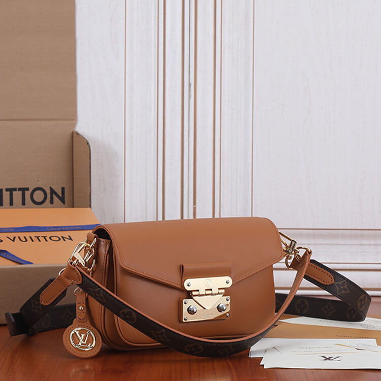 Replica LV Swing M20396 (3)