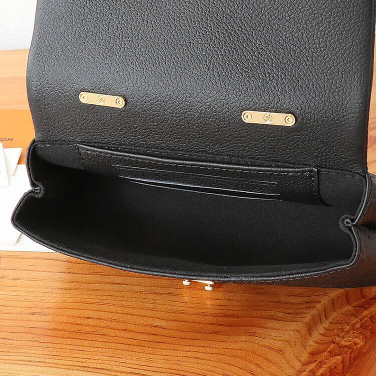 Replica LV Nano Madeleine M12144 (6)