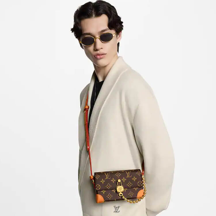 Replica LV Steamer Wearable Wallet M14738 (7)